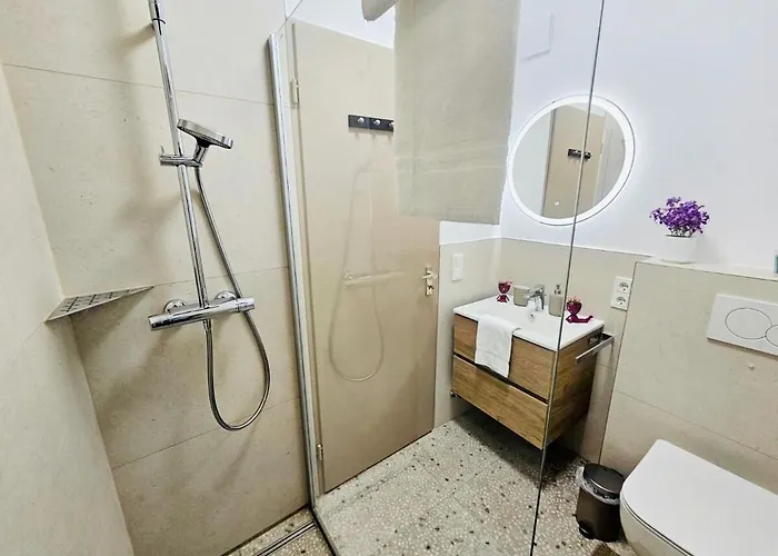 With Outdoor Vibes- Mont24